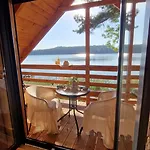 Hébergement de vacances Nowy Dom Caloroczny Karabella Nad Jeziorem Wielkie Parteczyny Kurzetnik