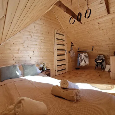 Nowy Dom Caloroczny Karabella Nad Jeziorem Wielkie Parteczyny *